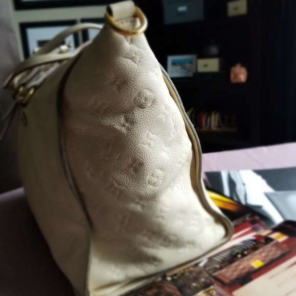 LOUIS VUITTON LUMINEUSE Shoulder bag Empreinte Monogram Signature - Picture 4 of 8